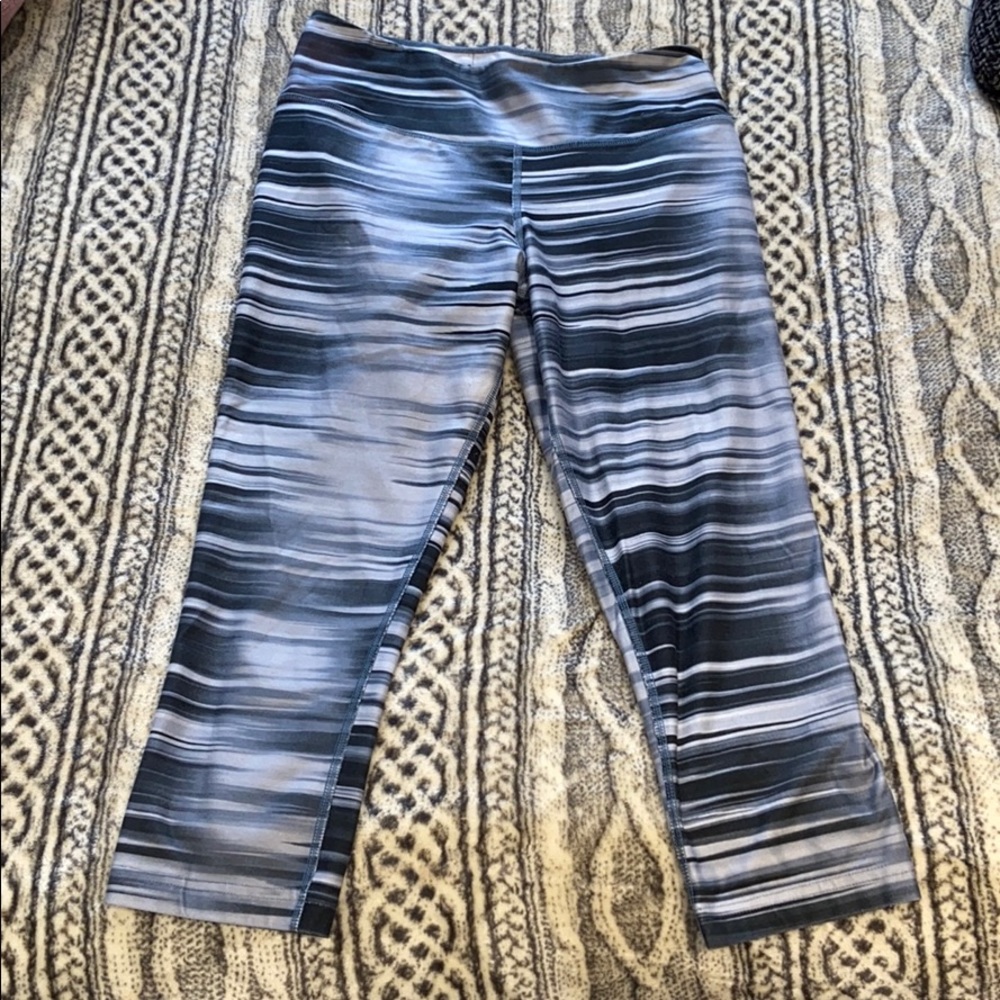 •NIKE Dri-Fit Zebra Leggings•